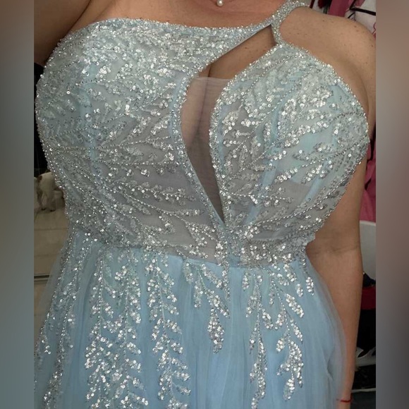 One Shoulder Split Thigh Mesh Beaded Formal Dress, Women Gown - Picture 7 of 9